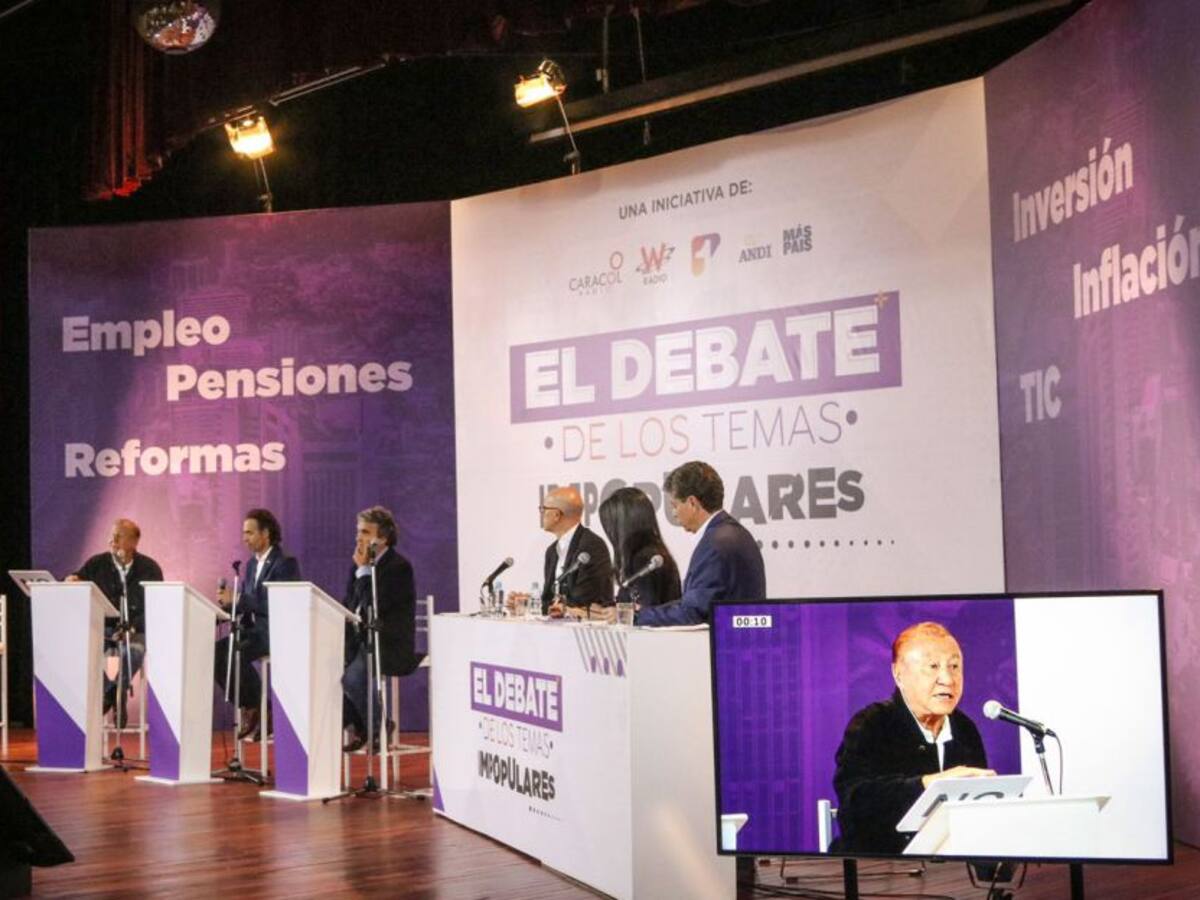 Candidatos reaccionan a la suspensión de Daniel Quintero