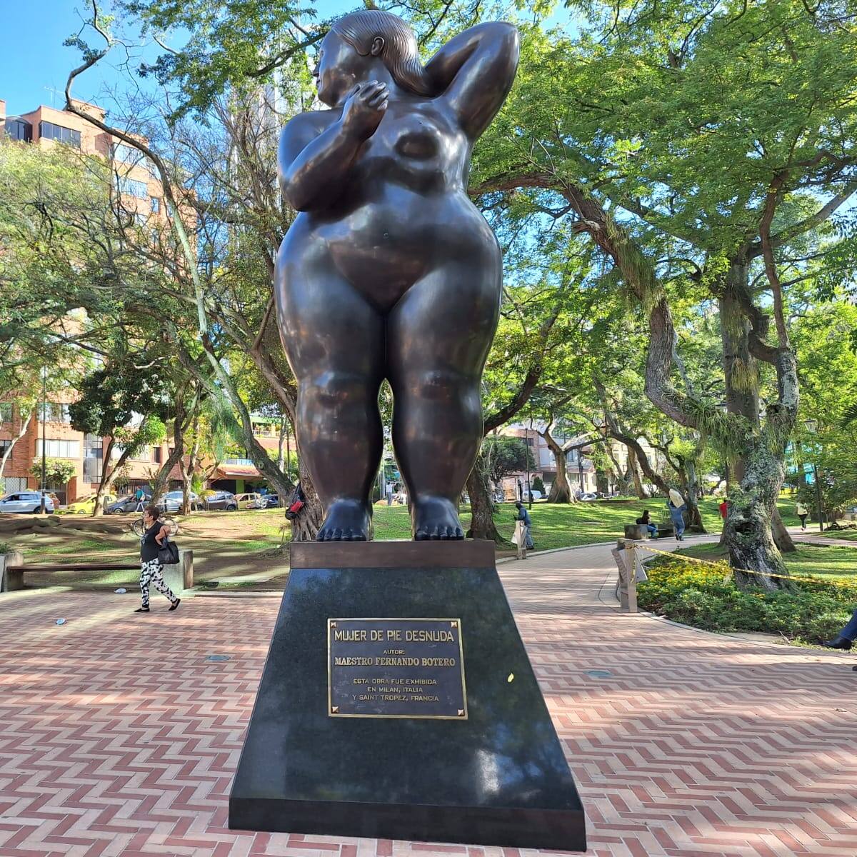 Hoy entregan la restaurada escultura Mujer de Pie Desnuda