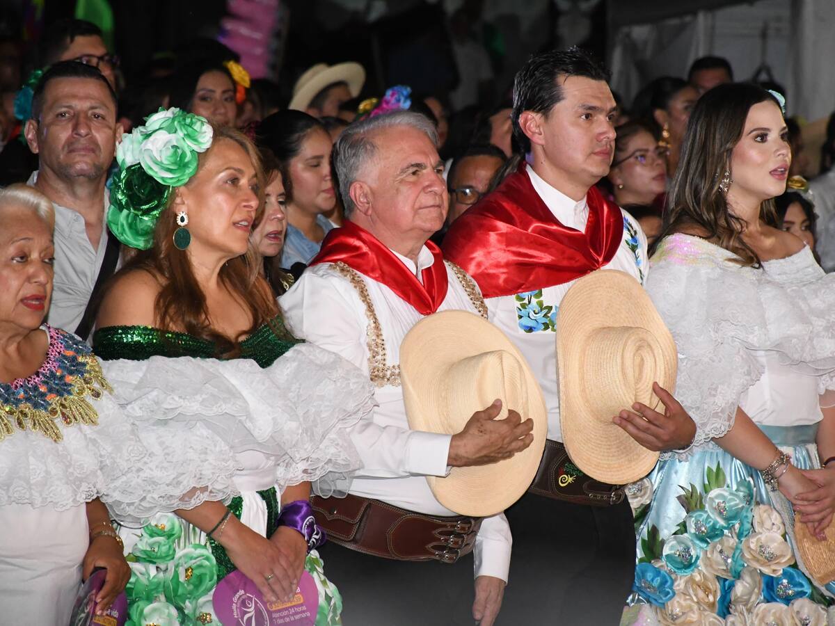Neiva encendió la fiesta folclórica con la apertura del Festival del Bambuco