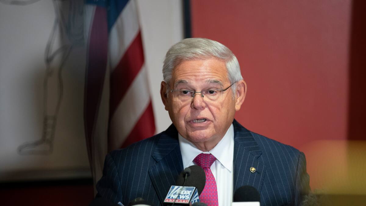 Menéndez no renunciará y continuará buscando reelección a pesar de acusaciones de soborno