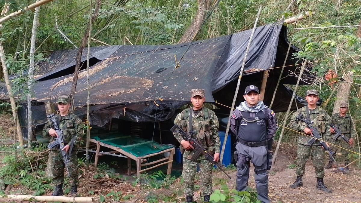 Producían una tonelada de alcaloides en laboratorio clandestino ubicado el Huila