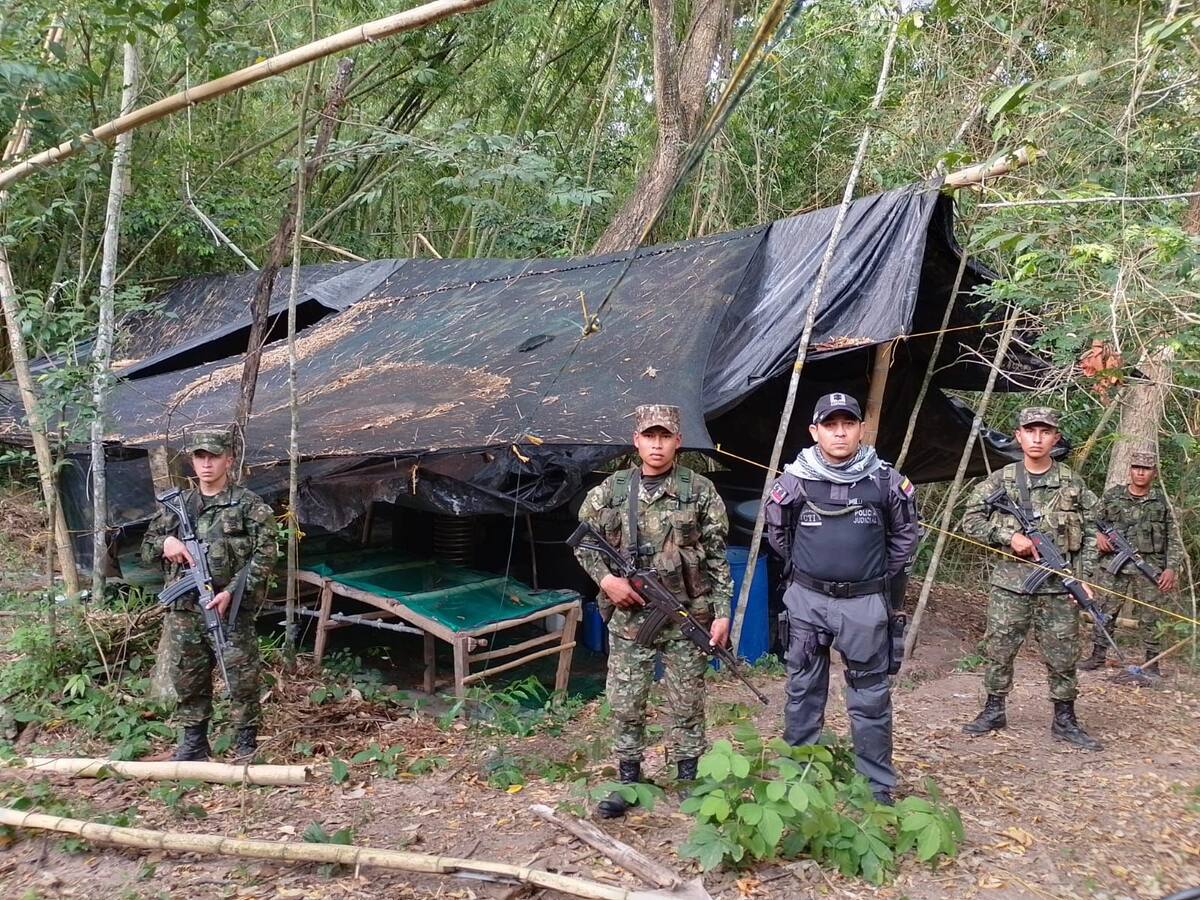 Producían una tonelada de alcaloides en laboratorio clandestino ubicado el Huila