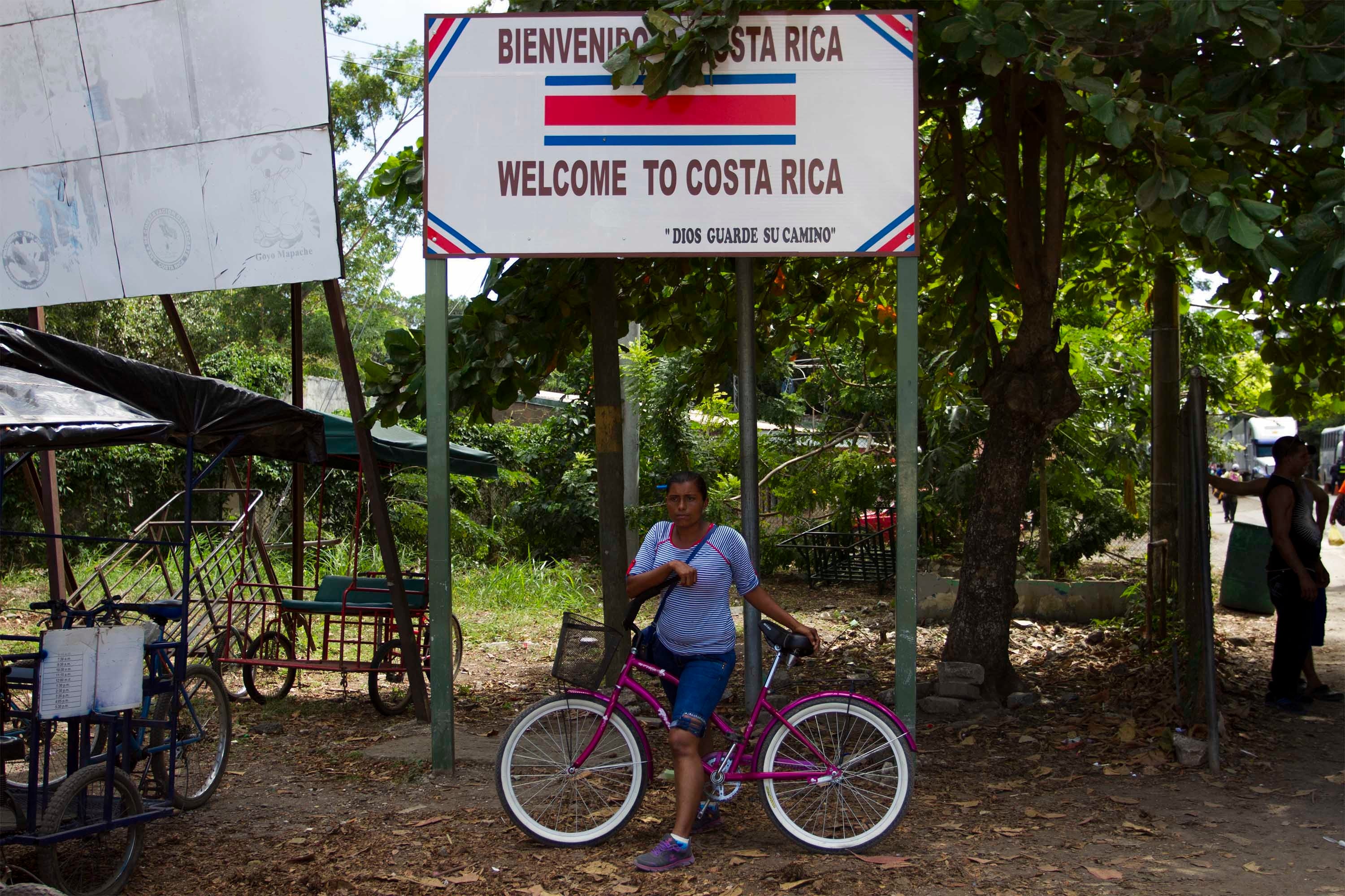 La Dirección General de Migración y Extranjería de Costa Rica confirmó que se otorgará una categoría migratoria especial a quienes hicieron solicitudes de refugio entre el 1 de junio de 2014 y el 7 de mayo de 2026.
(Foto:    NurPhoto/NurPhoto via Getty Images)