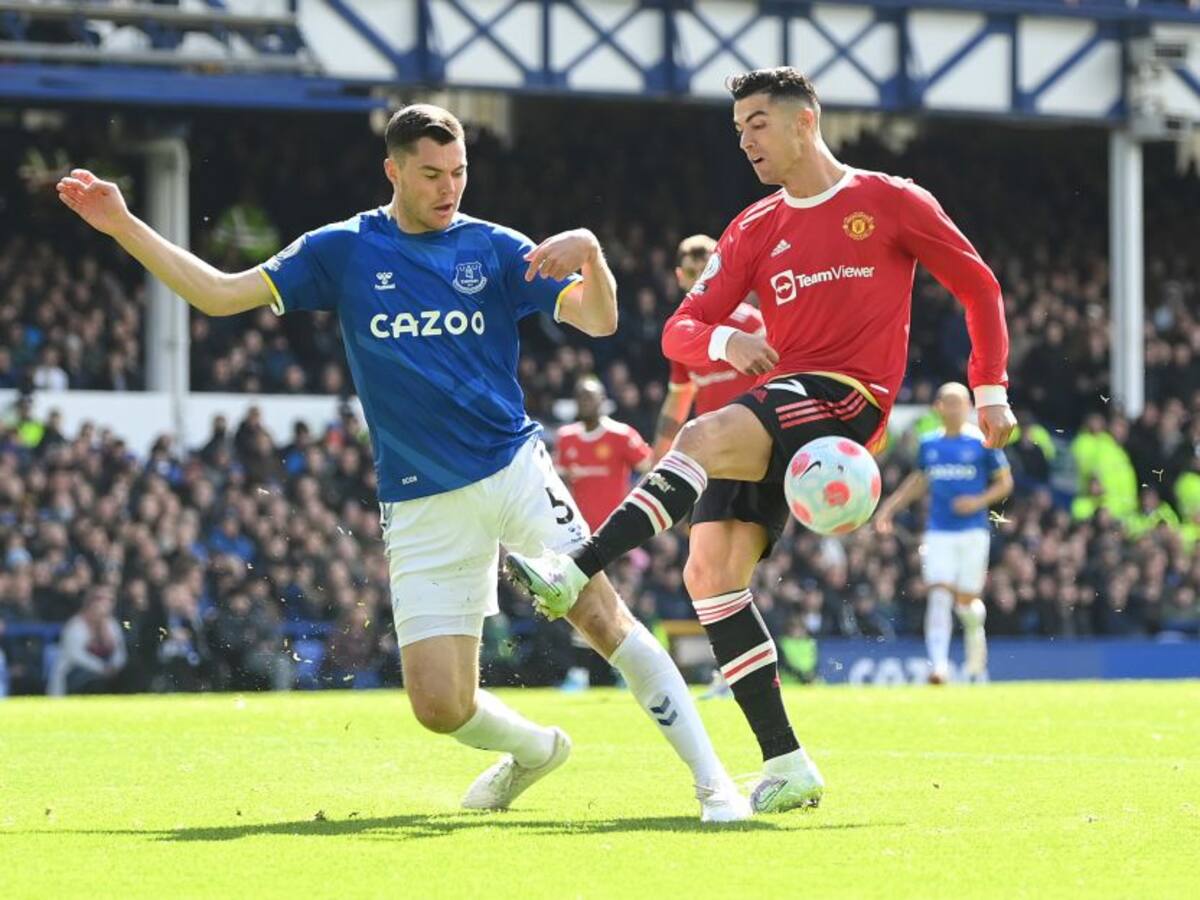 Manchester se aleja de zona Champions luego de caer con el Everton