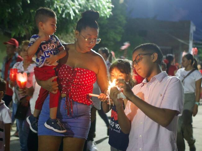 ¡San Juan se ilumina con fe! Inicia el lucernario que da vida a las Fiestas Patronales 2025