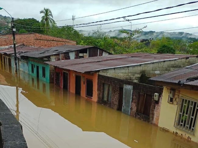 Inundaciones por el desbordamiento del río Nechí en Zaragoza, Antioquia. Cortesía: Informativo Digital.