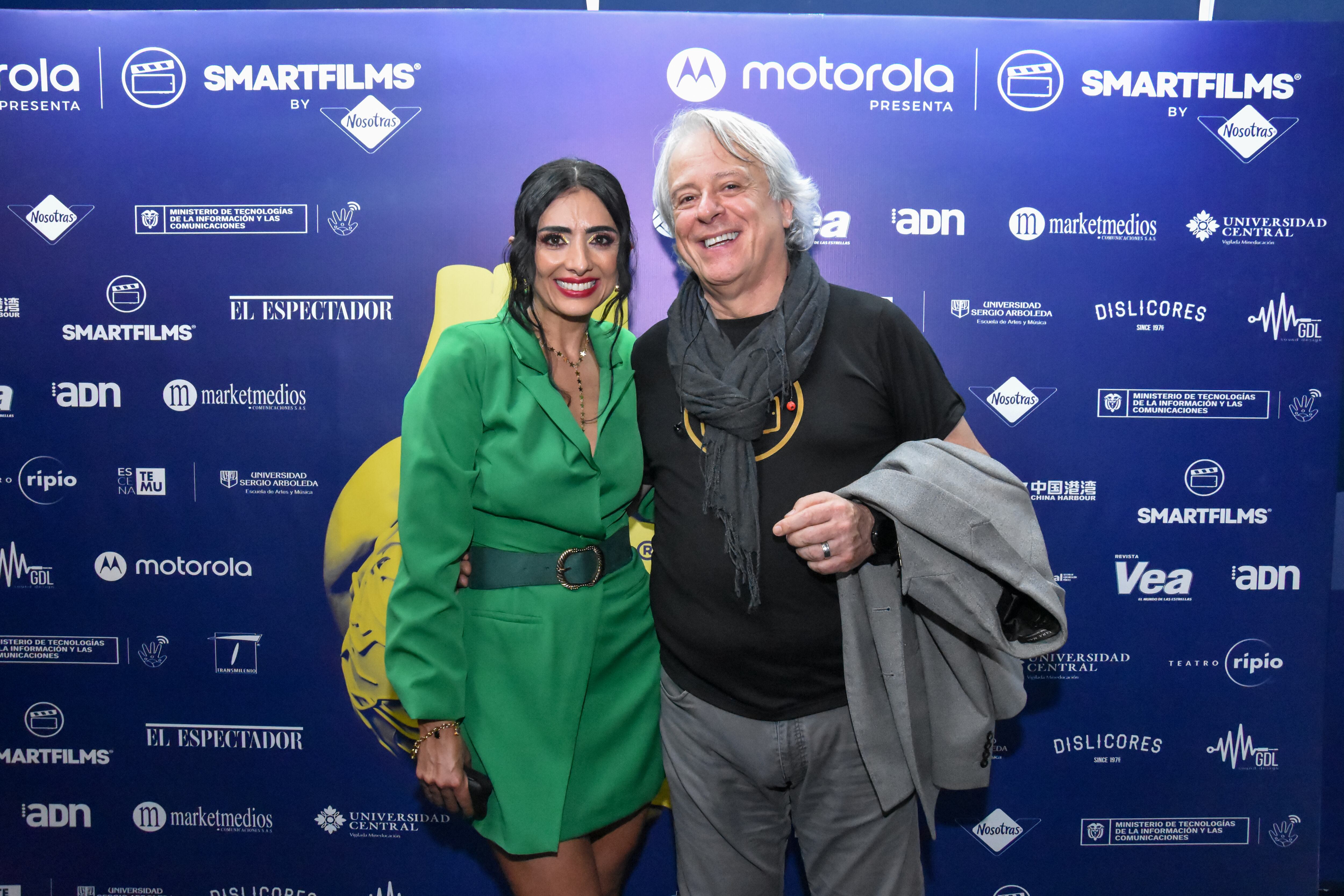 Yesenia Valencia y Mauricio Navas, Smartfilms