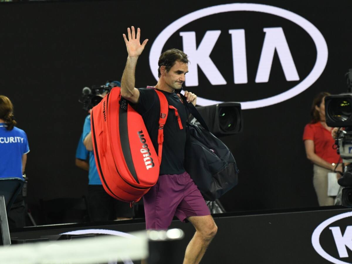 Roger Federer volvió a operarse la rodilla y dijo adiós al 2020