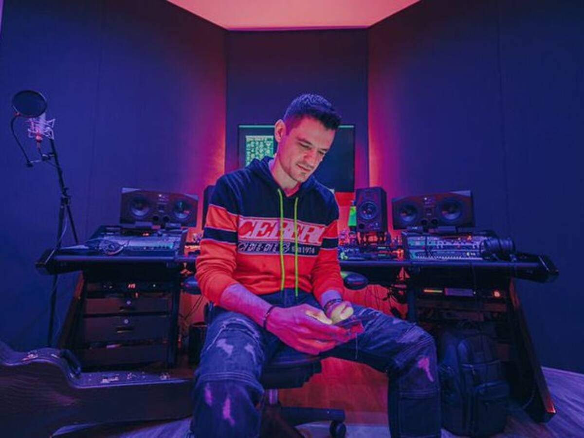 Luis Barrera, ingeniero de mezclas de canciones como “Hawái”: La grandeza está en la humildad