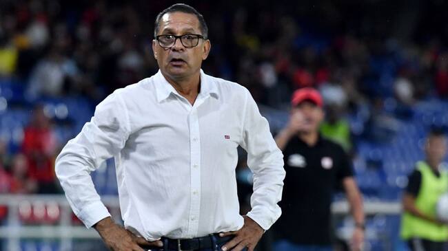 Pompilio Páez, técnico encargado del América de Cali ante Millonarios.