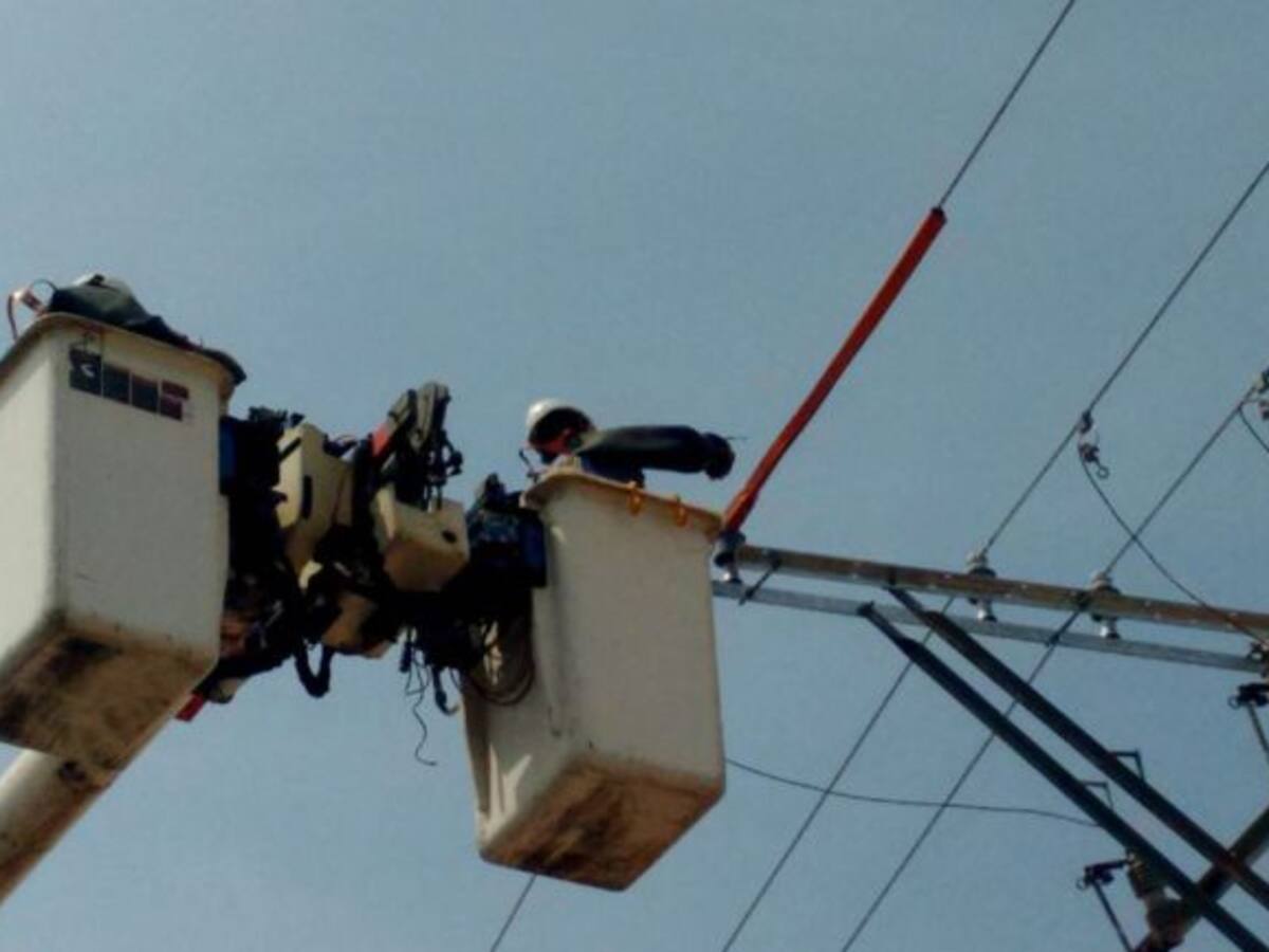 Polémica por anuncio del gobierno de aumentar la tarifa de energía