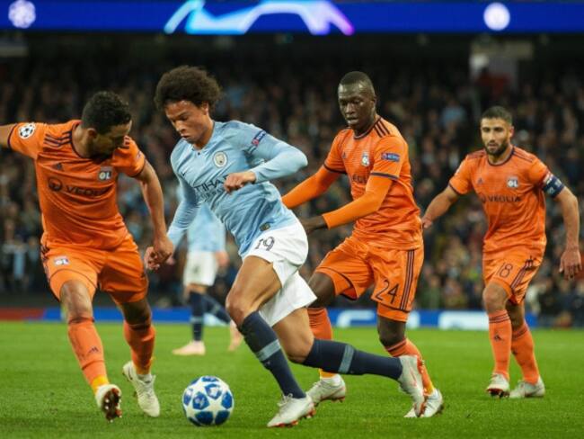 Lyon convierte en pesadilla el estreno del Manchester City