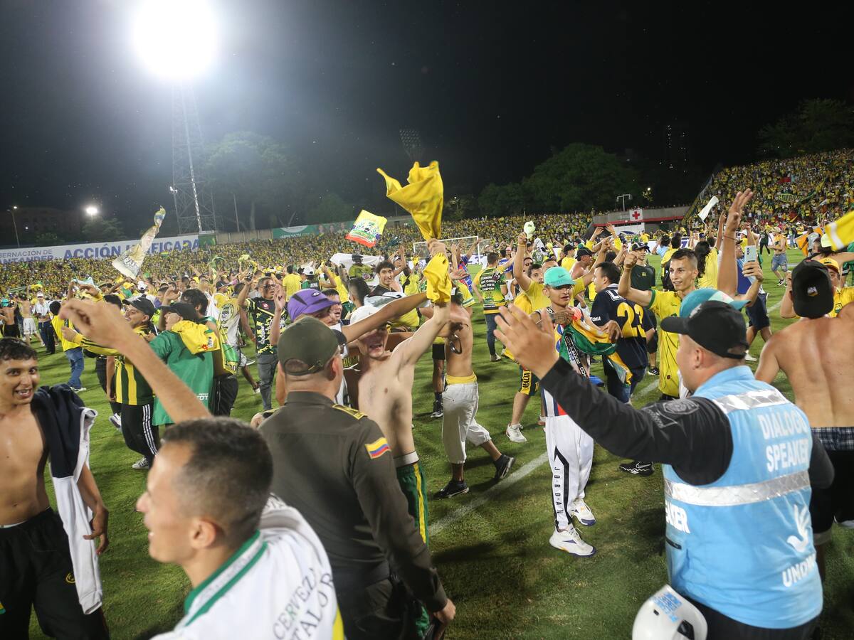 Dimayor impuso fuerte sanción al Bucaramanga por la invasión a la cancha en la final ida