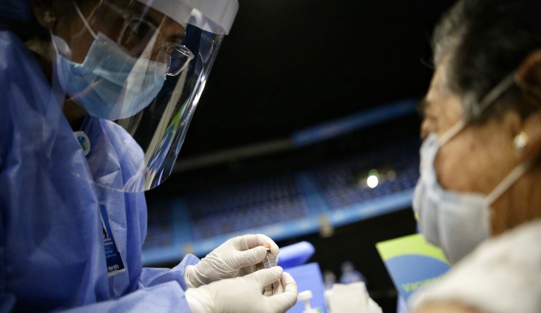 Vacunación contra la COVID-19