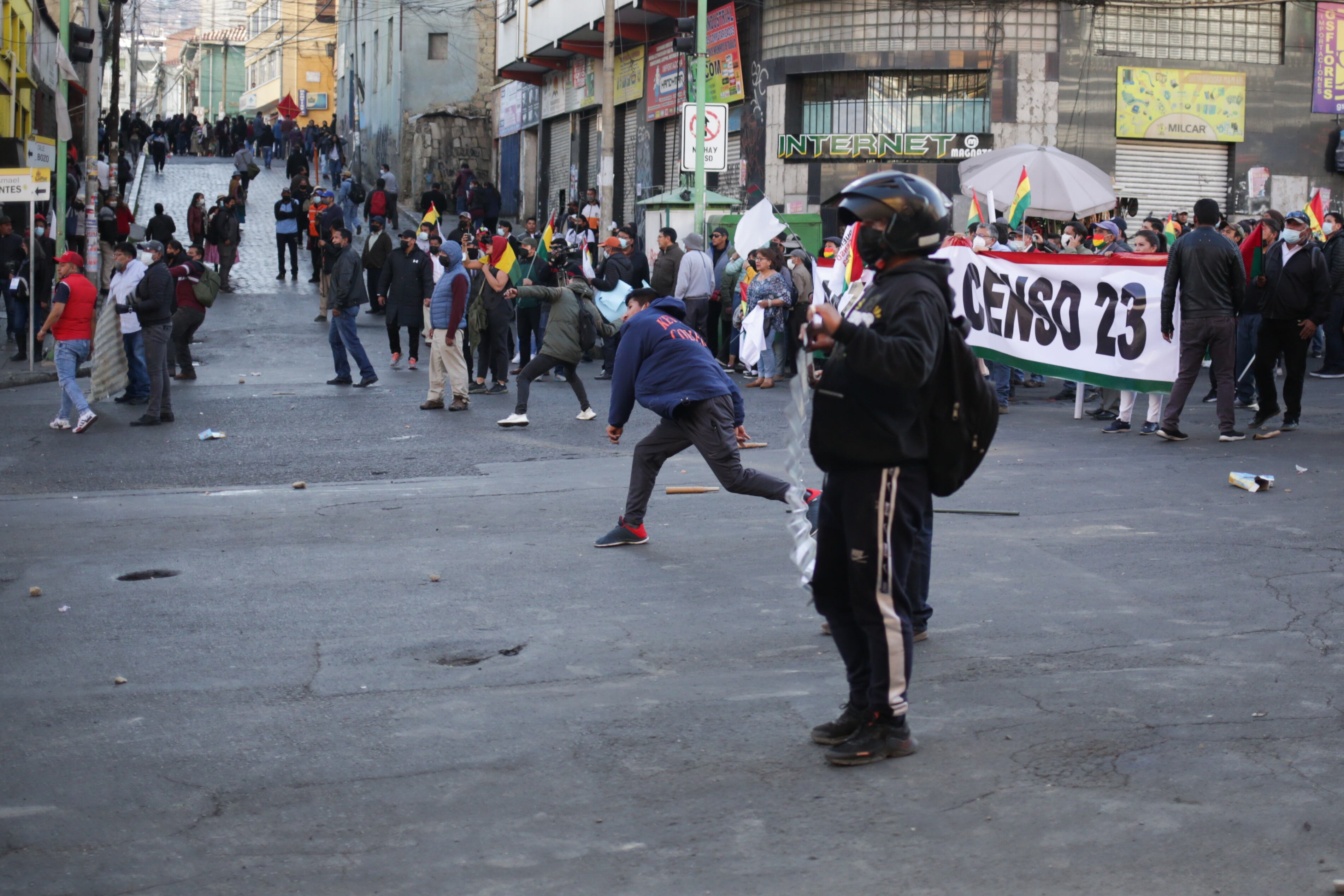 Protestas en Bolivia exigiendo el desarrollo de un censo, especialmente en la región de Santa Cruz. 
(Foto por Luis Gandarillas/Anadolu Agency via Getty Images)