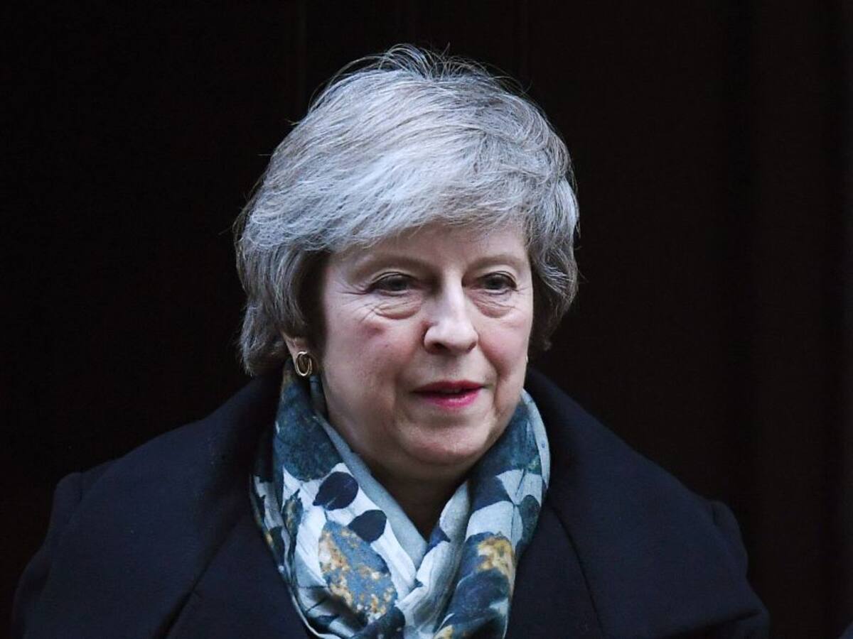 Polémica en los Comunes después de que Corbyn llame "estúpida" a May