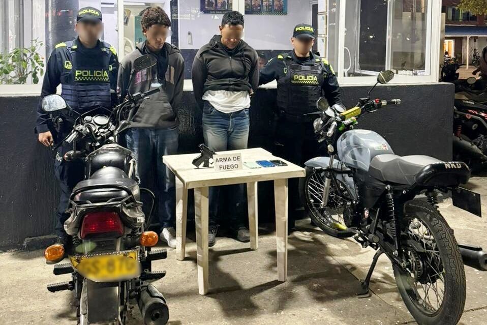 Capturados dos presuntos delincuentes tras hurtar a un ciudadano prendas de oro y un celular