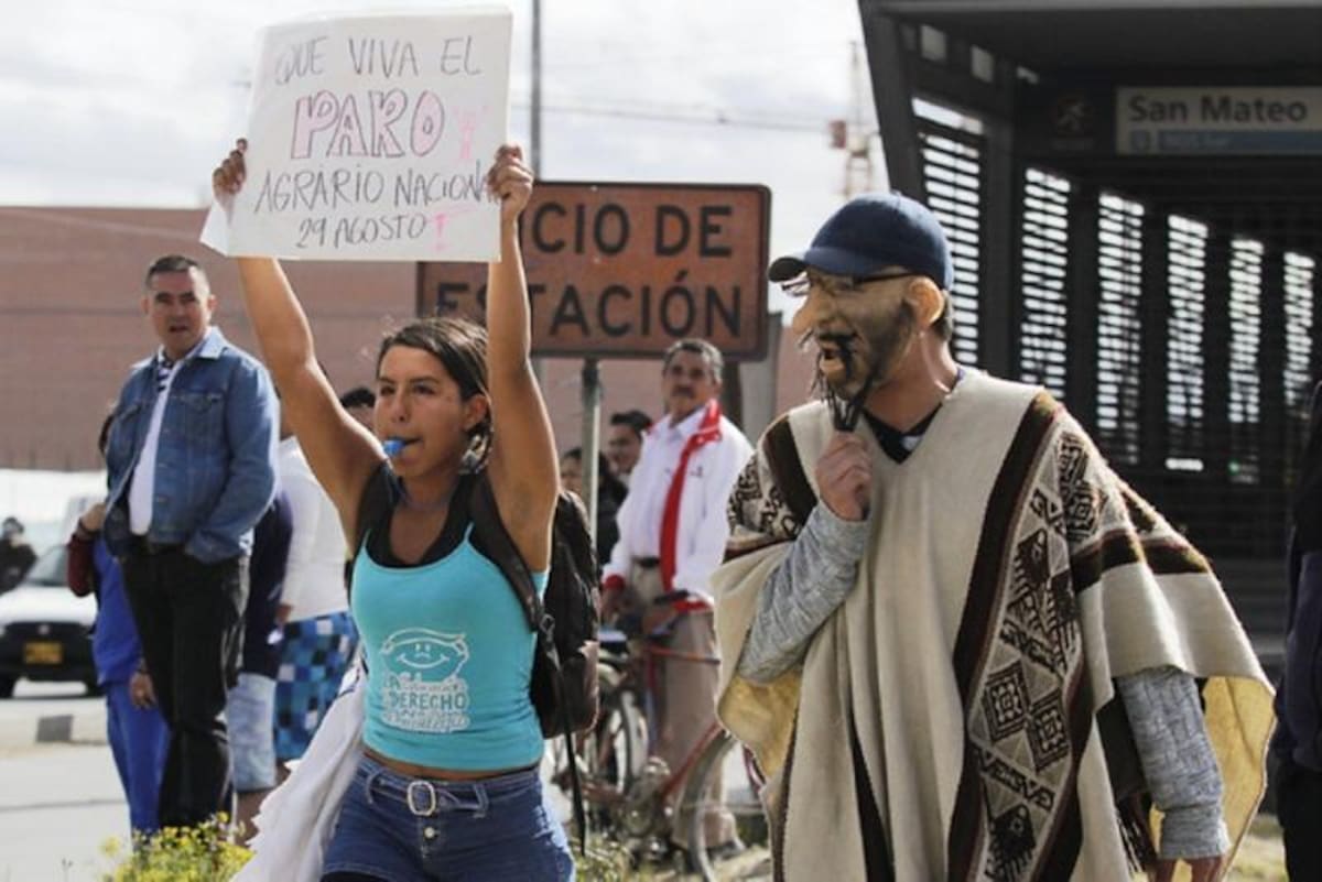 Riesgo de que se repita el Paro Agrario en Colombia porque el Gobierno no ha cumplido lo pactado en las antiguas mesas de diálogo entre campesinos y el Estado colombiano.