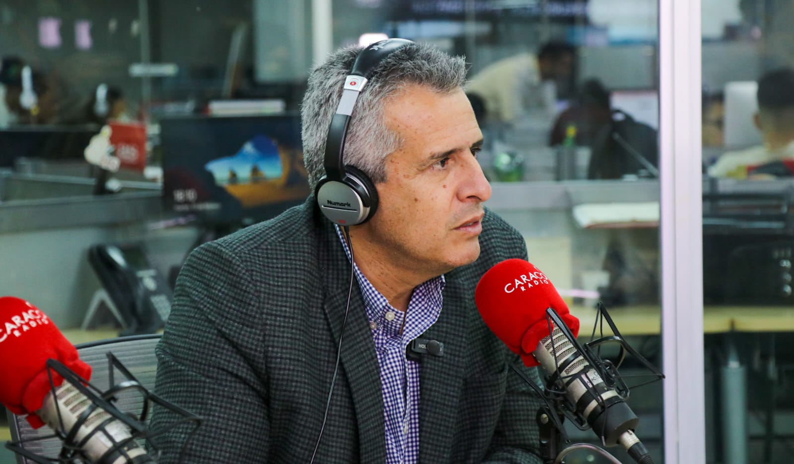 Ministro Luis Fernando Velasco / Caracol Radio