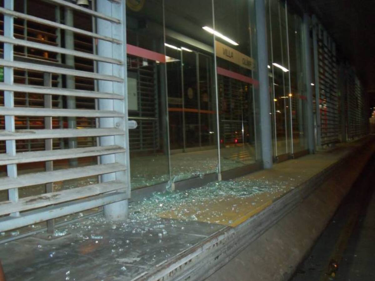 Destruyen ventanales de estación Villa Olímpica de Transcaribe