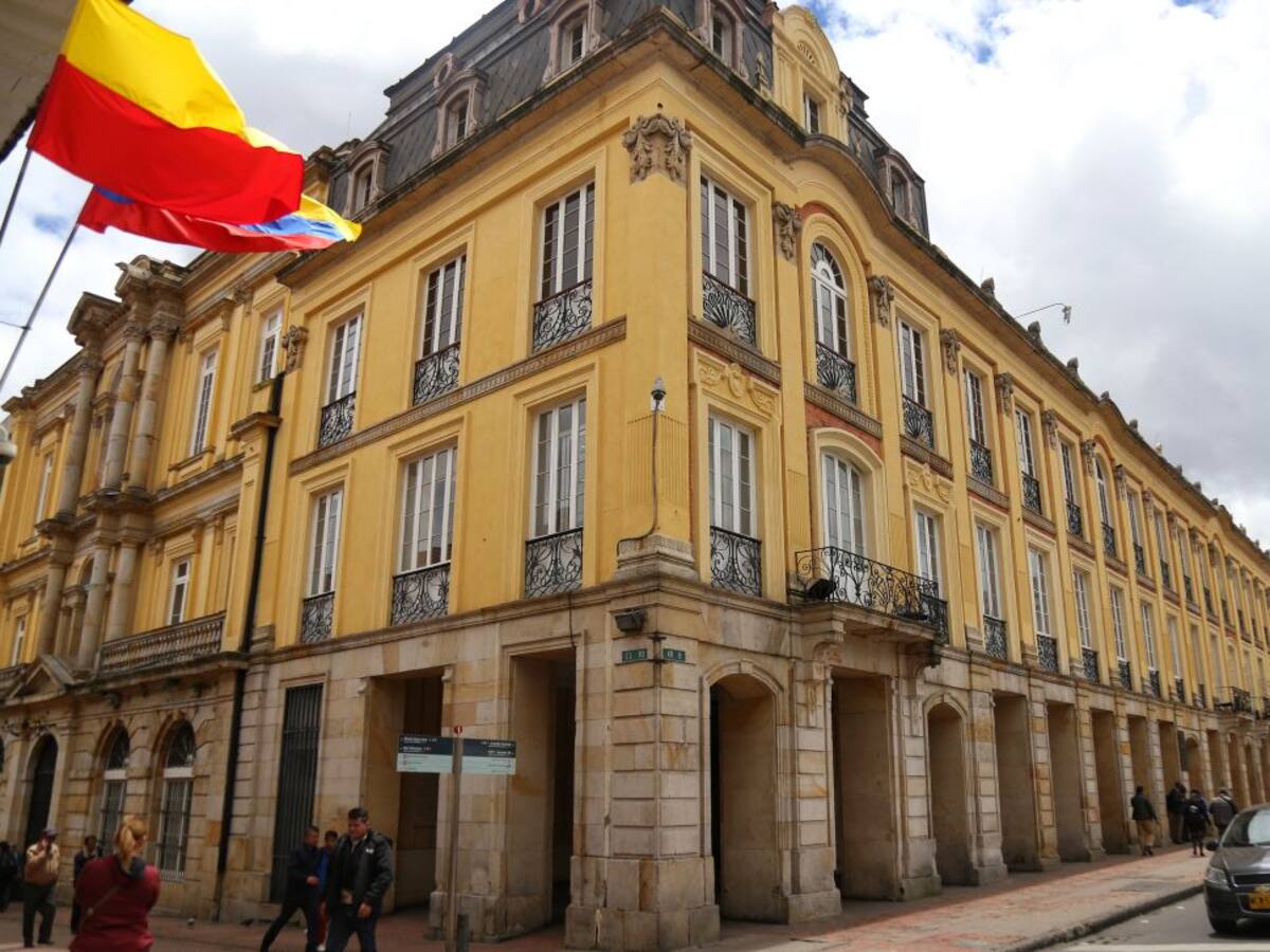 Proponen coalición para evitar llegada de la izquierda a alcaldía de Bogotá