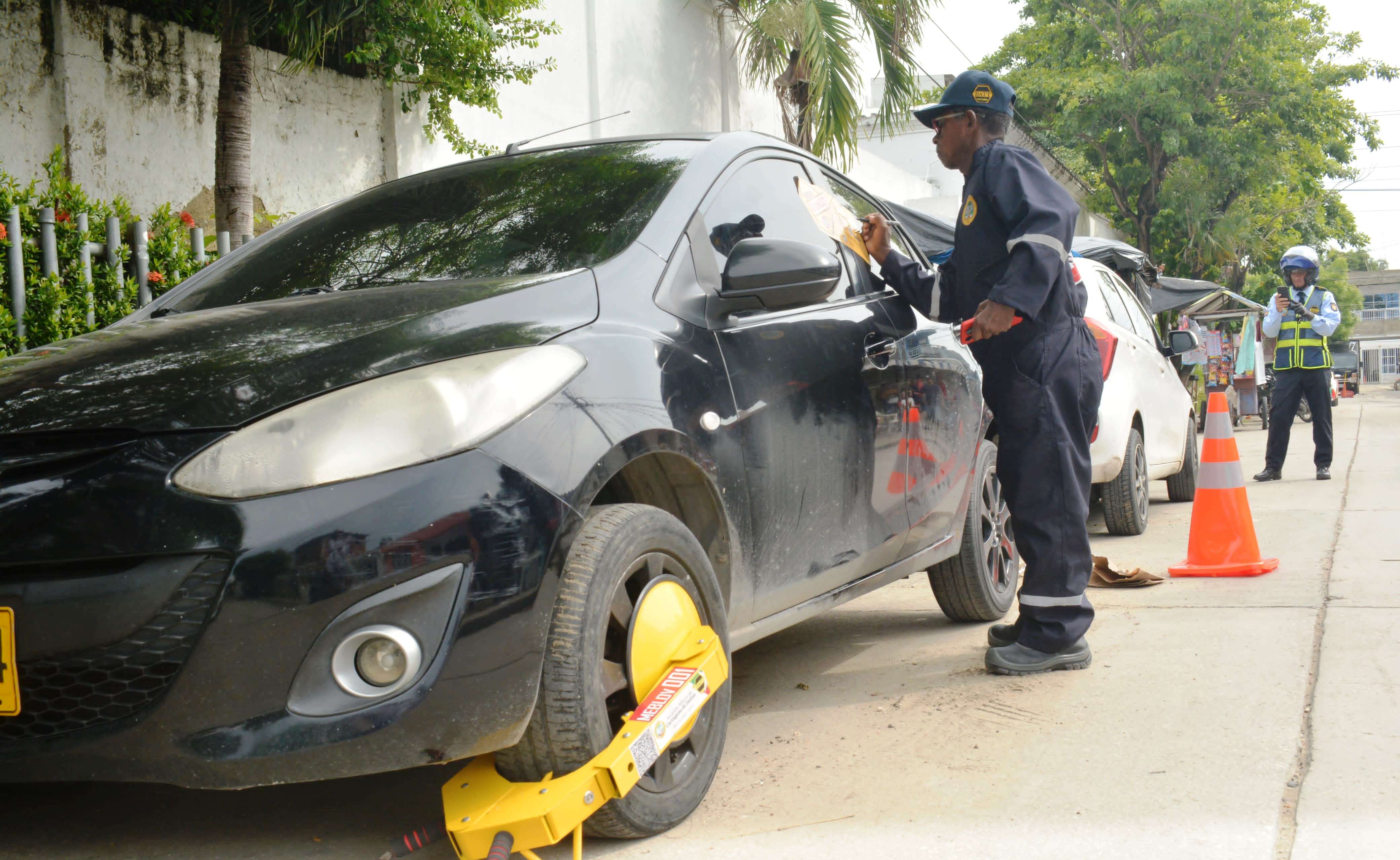 Los cepos llegaron a los alrededores de Clínica Rafael Calvo y la Casa del Niño