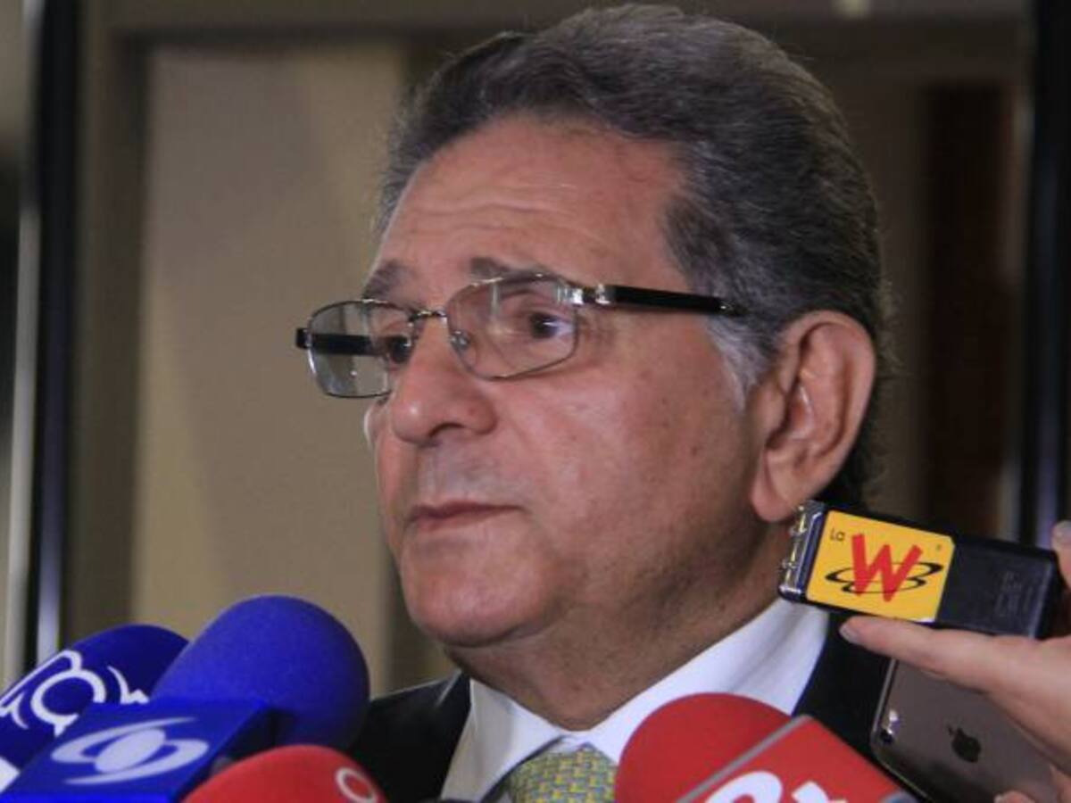 Julio Manzur firmó acta de compromiso para someterse a la JEP