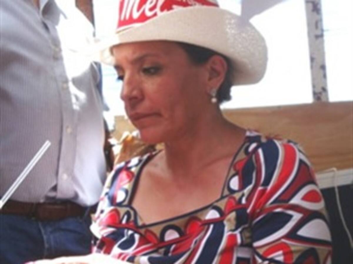Zelaya: 'Mi esposa no quiere estar expatriada ni asilada a la fuerza como yo'