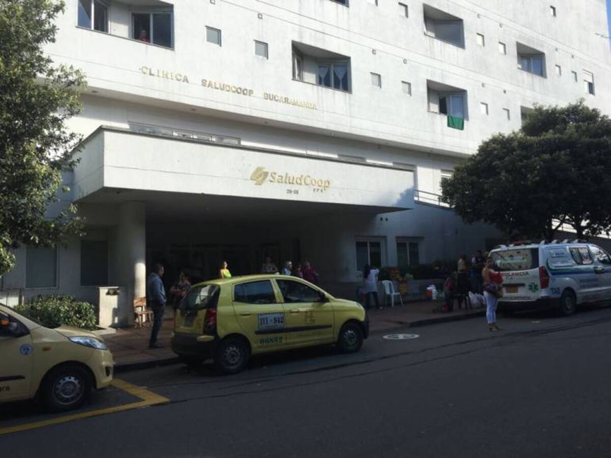 Video: No han cambiado ni siquiera el letrero de Cafesalud por el de Medimás