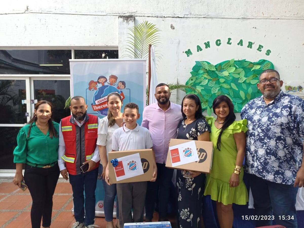 Veolia entrego premios a la Promoción Social Sede Jorge Eliecer Gaitán