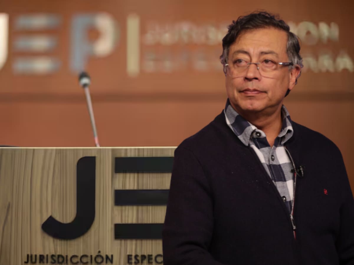 Petro pide fortalecer el presupuesto de la JEP y rechaza recortes a la justicia transicional