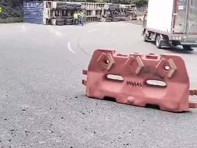 Accidentes como este son frecuentes en la vía Ibagué-Armenia