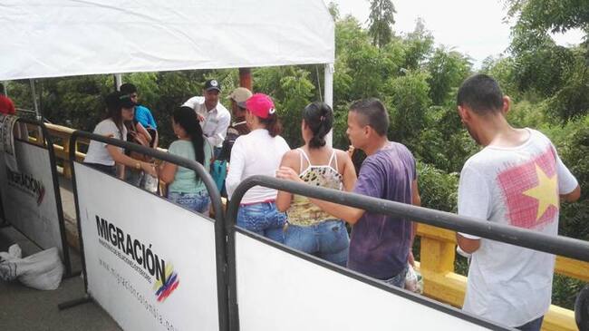 Exigencia de tarjeta migratoria en puentes internacionales con Venezuela