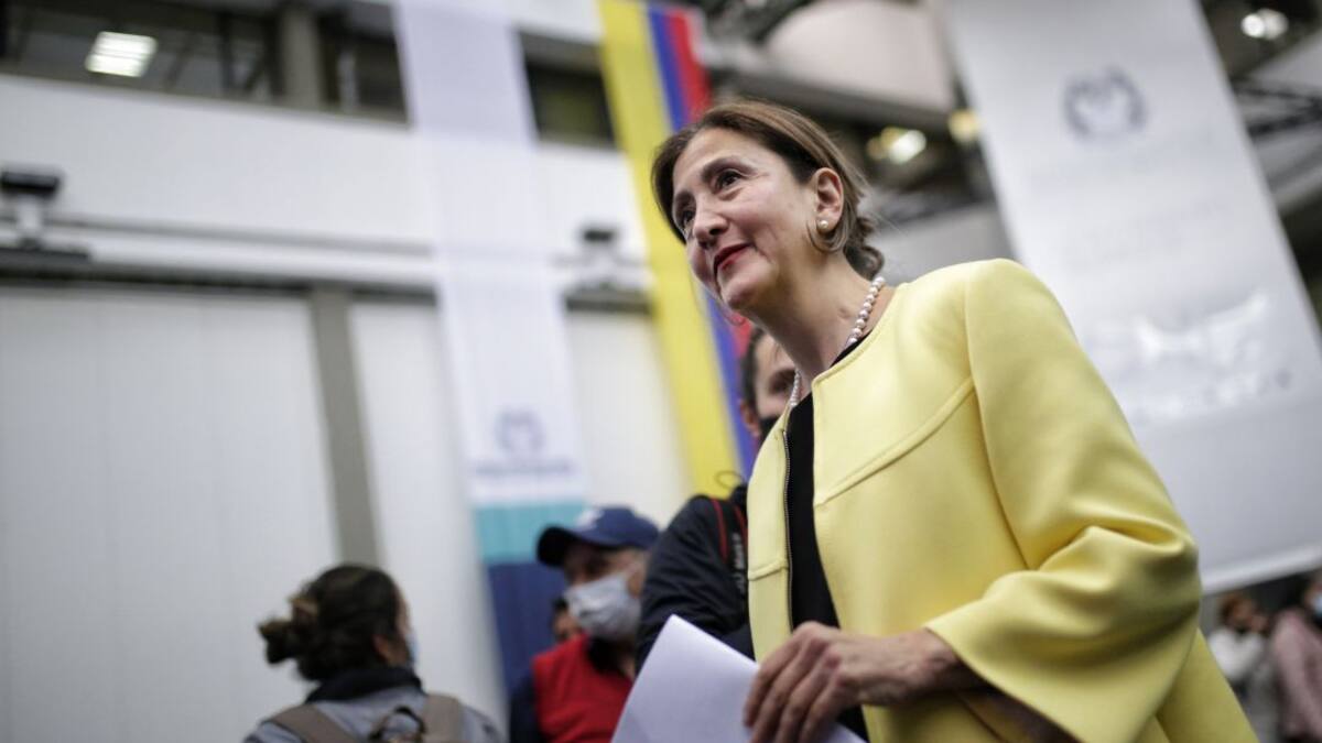 Ingrid Betancourt propone a Centro Esperanza que se una a su candidatura