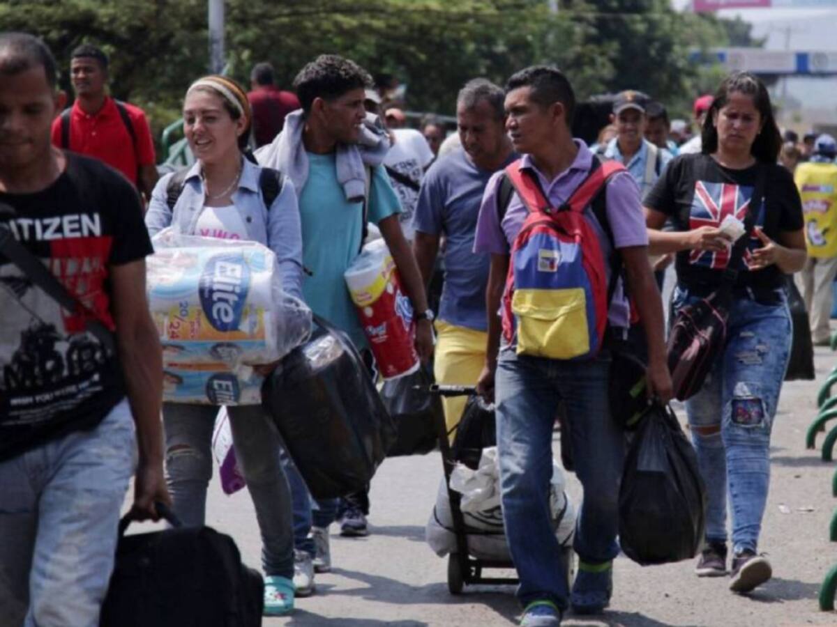 Tránsito de venezolanos podría convertirse en riesgo sanitario: Gobernador