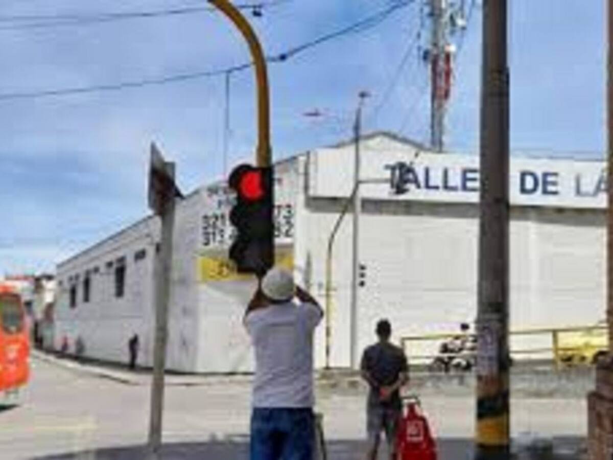 Vándalos están dañando los semáforos en Ibagué