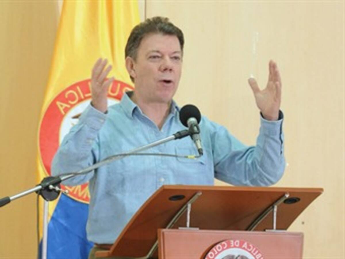 Presidente Santos ratificó la orden para rescatar a los secuestrados