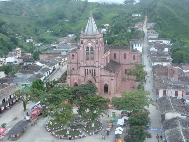 Gobernador nombrará esta semana al alcalde encargado en San Roque, Antioquia