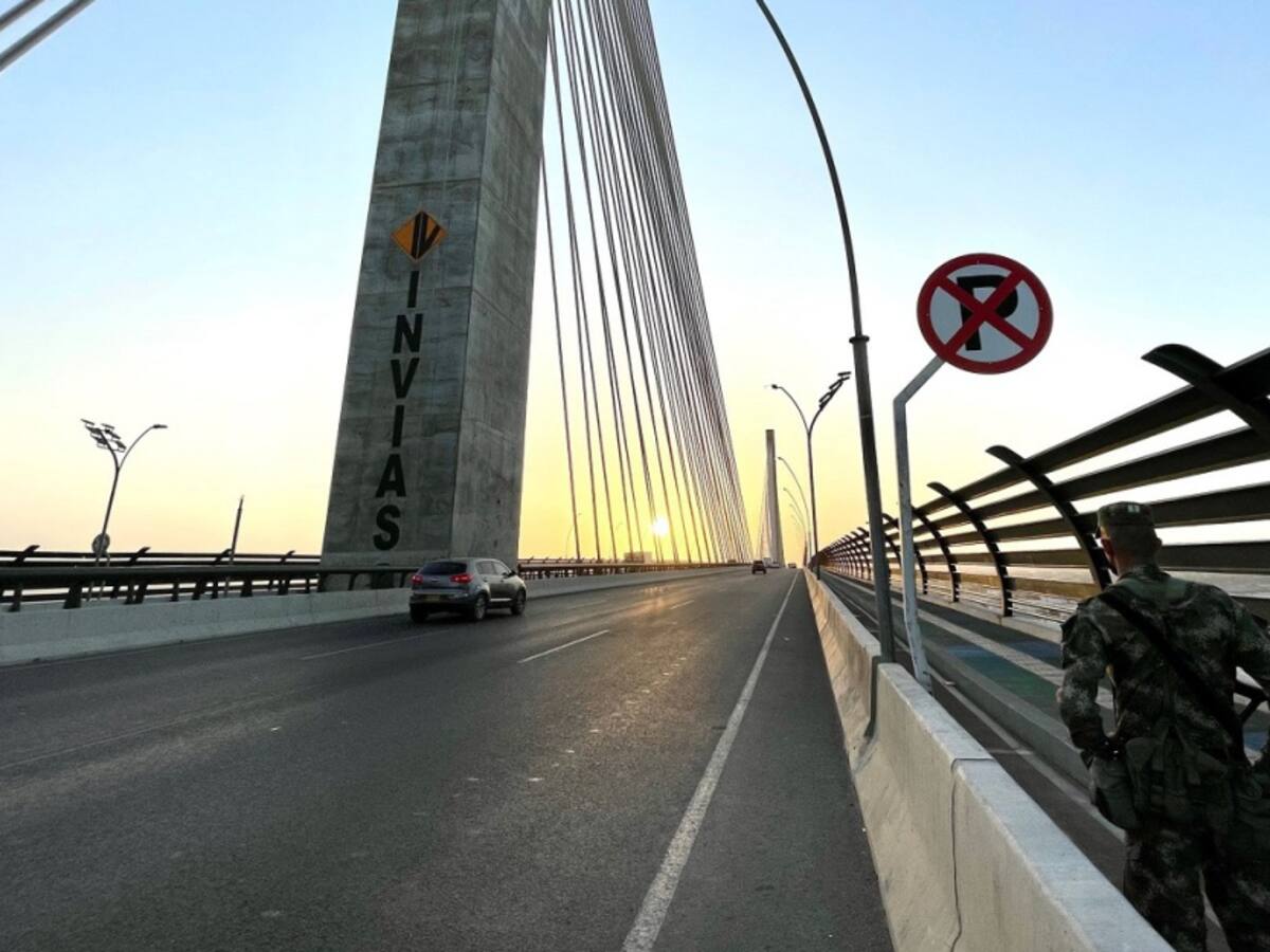 En 95% avanza la iluminación del nuevo Puente Pumarejo