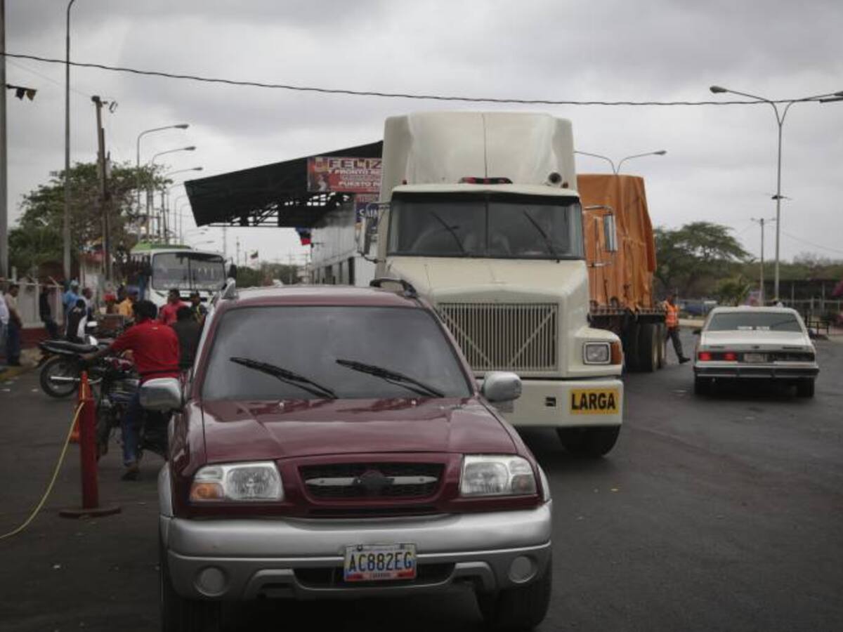 Este lunes se abre paso a vehículos venezolanos por la frontera