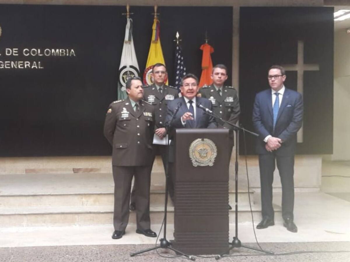 Fiscalía captura correos humanos que llevaban dólares en el estómago