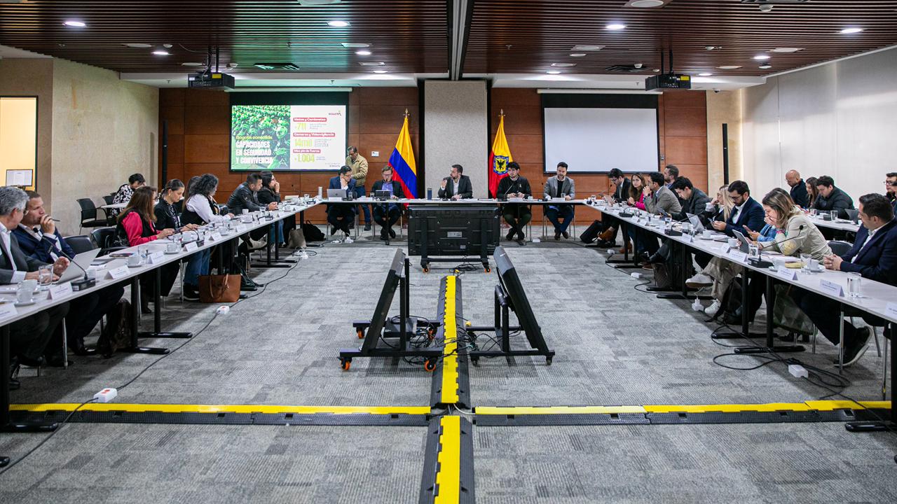 Alcaldía de Bogotá y congresistas trabajan para presentar proyectos que reformen el sistema judicial