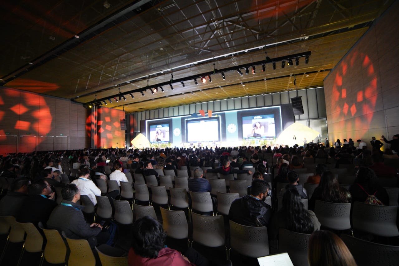 La Cumbre Internacional de Sostenibilidad e Innovación Ambiental reunió, durante tres días, a expertos de todos los sectores para dinamizar la conversación alrededor de un desarrollo productivo en sintonía con la defensa del medio ambiente. | Foto: Caracol Radio