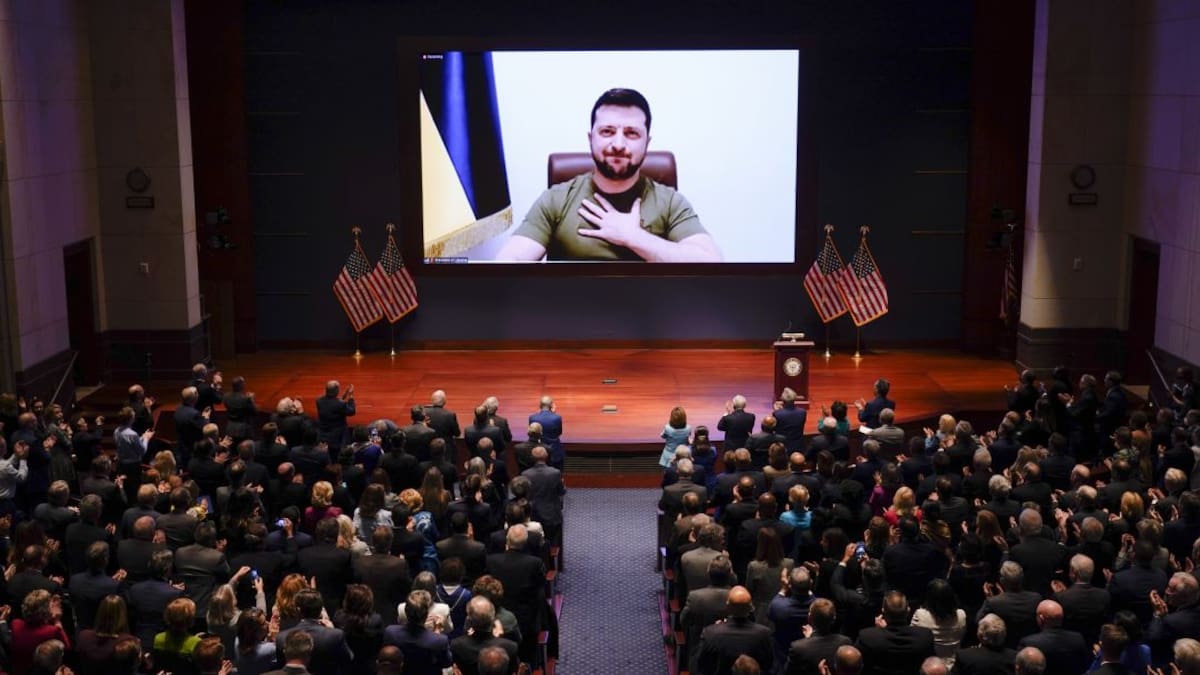 Zelensky pidió a Biden ser el líder de paz en el mundo y más ayuda militar
