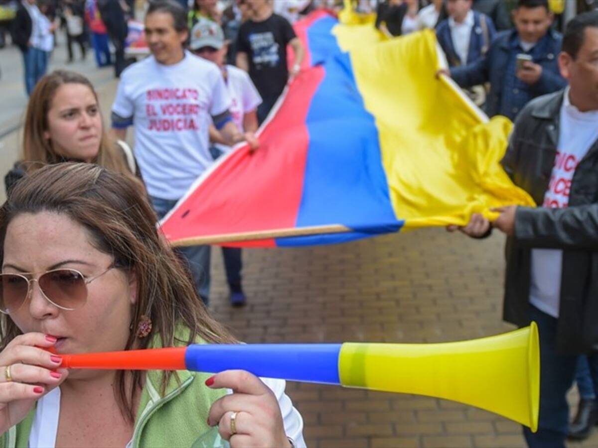 En Bogotá, centrales obreras marchan en contra del Gobierno Nacional