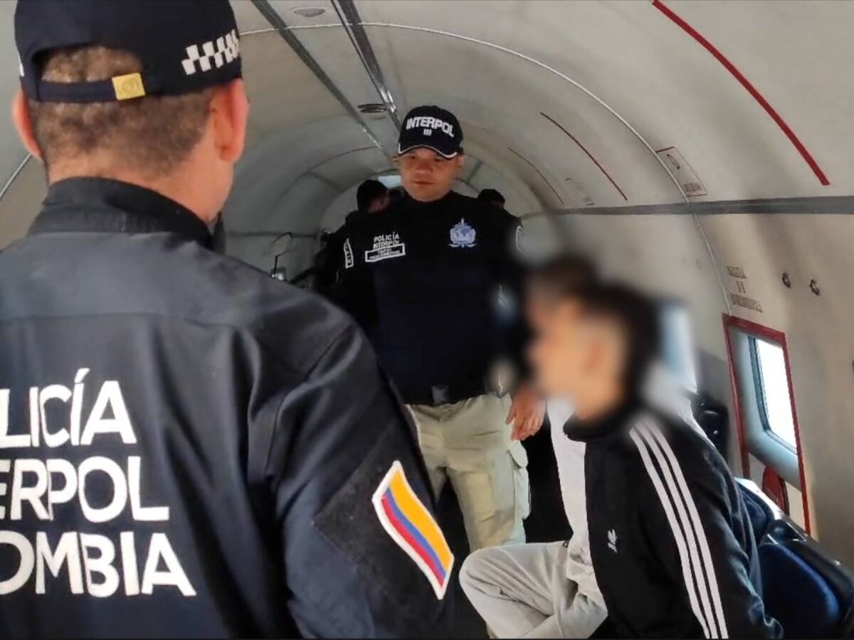 Extraditan a Perú al hombre que prendió fuego a una mujer en plaza pública