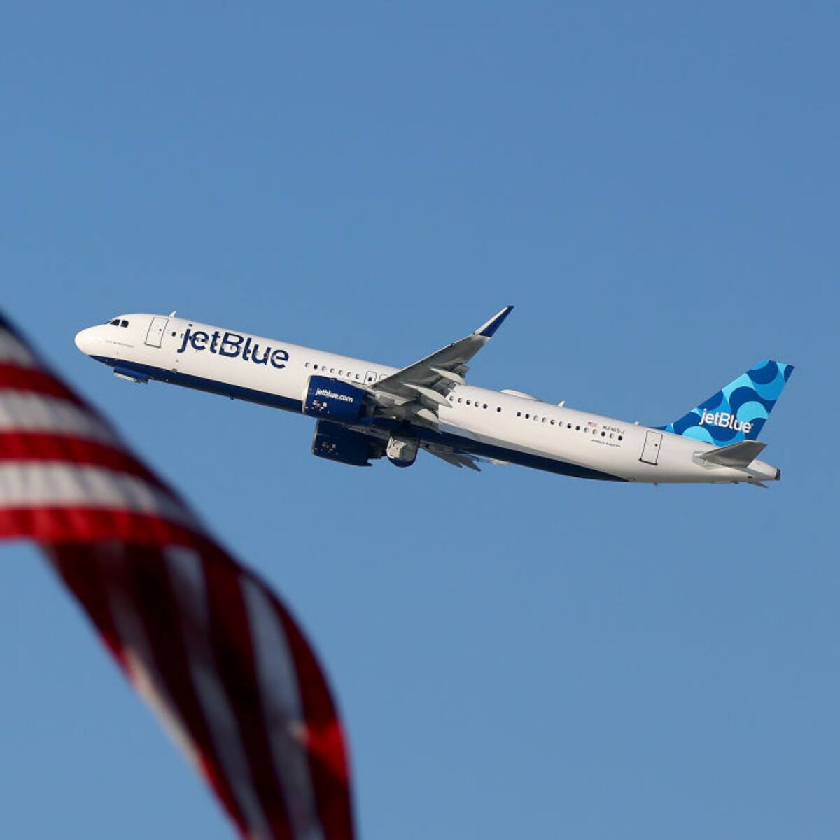 Audio: Así fue la conversación entre piloto de JetBlue y torre de control tras evitar “colisión”
