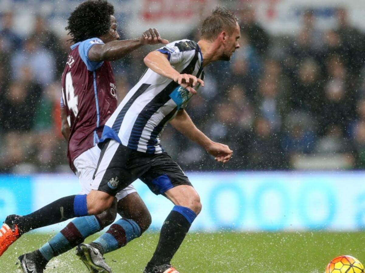 Carlos Sánchez, fuera de las canchas por lesión en tendón de la pierna derecha