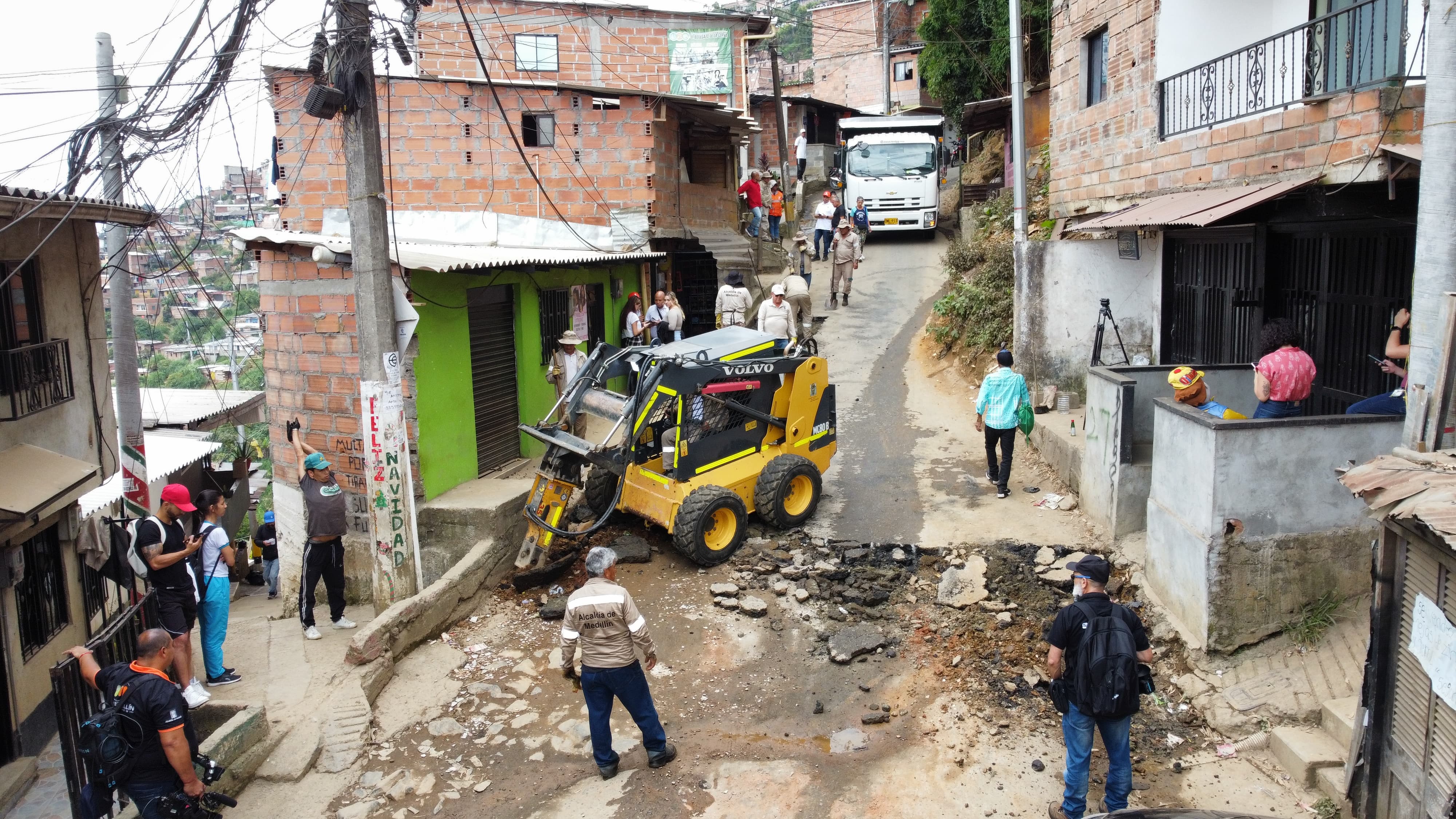 Alcaldía de Medellín arreglará 5.000 huecos en 5 meses. Cortesía.