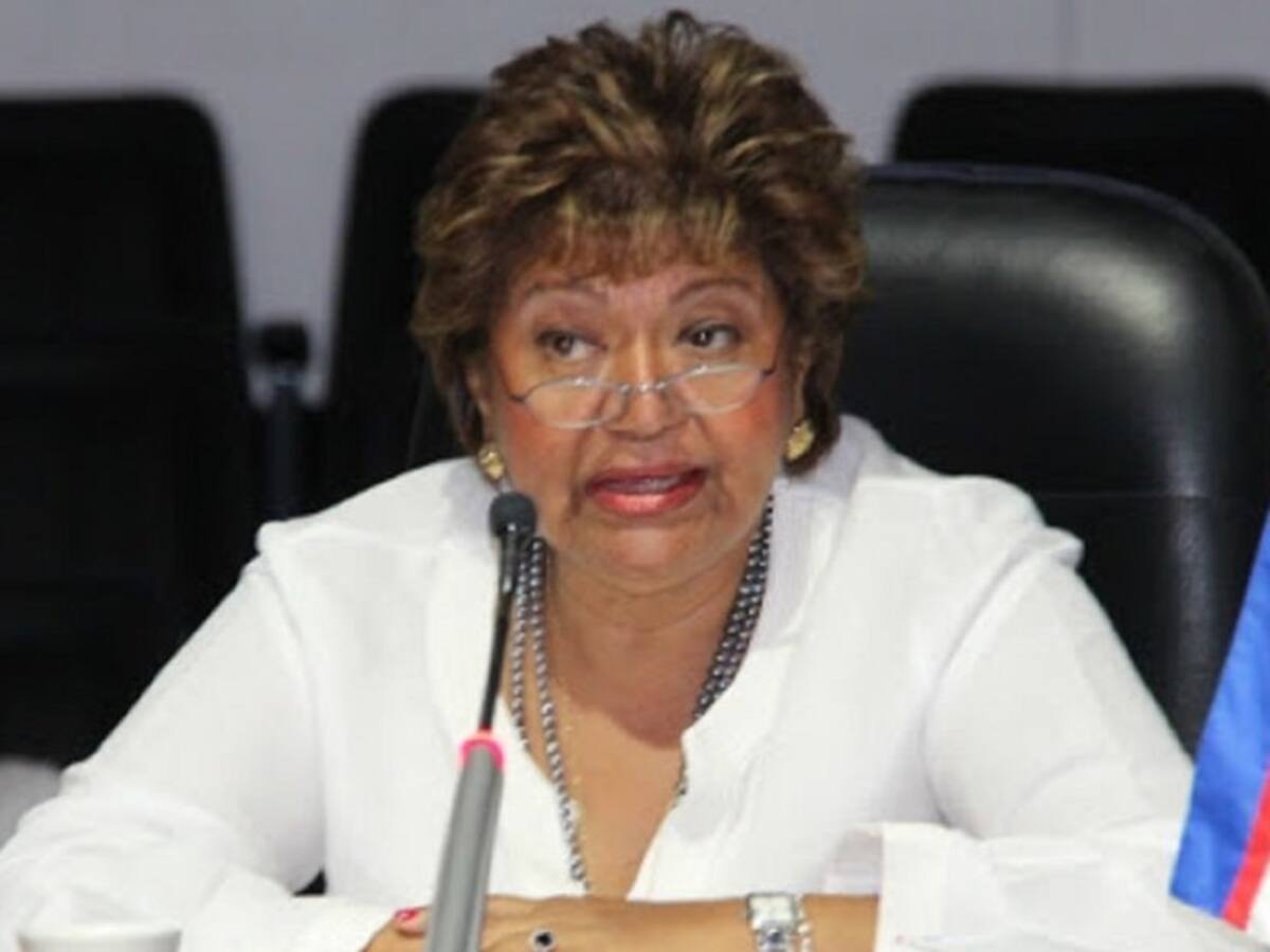 En 'In Memoriam', velorio de la líder política Clementina Vélez